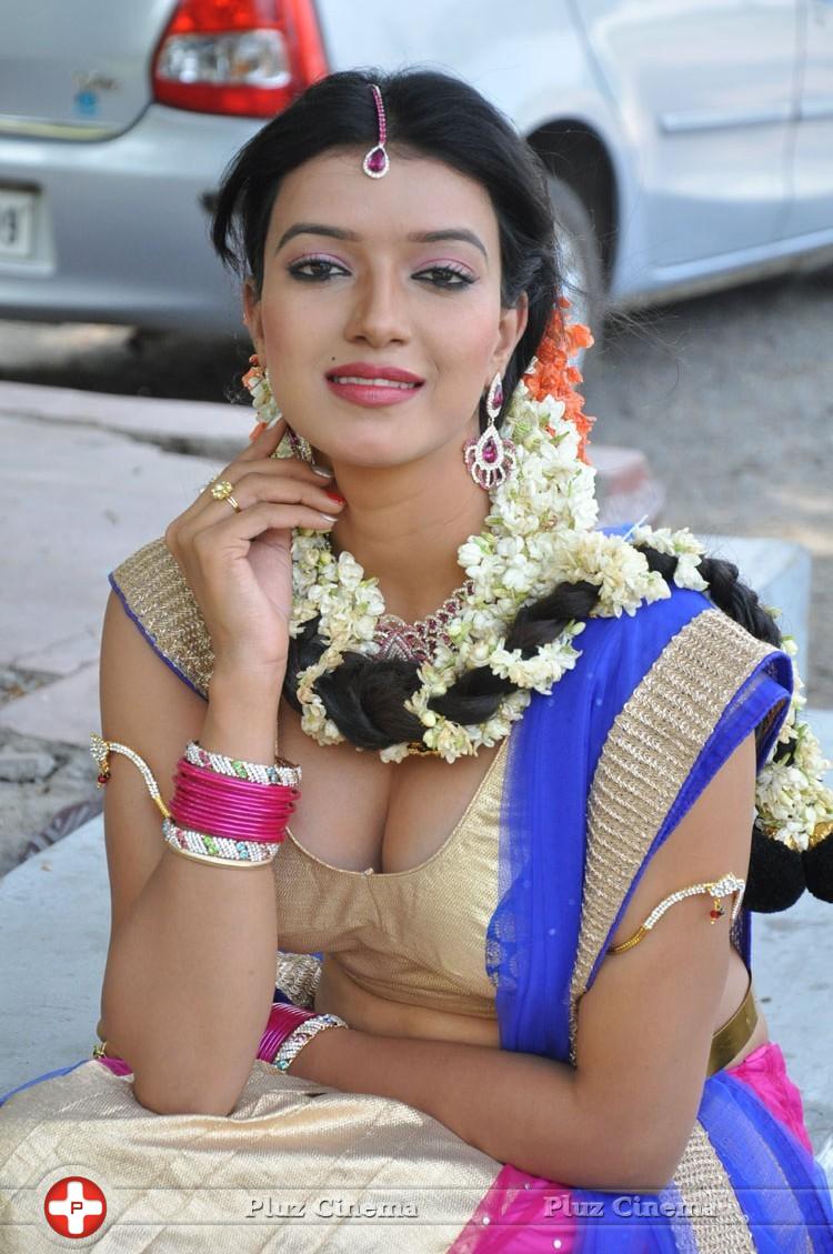 Maneesha Singh at Junction Lo Jayamalini Movie Opening Photos | Picture 1144121