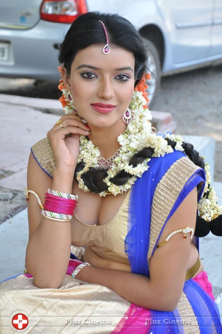 Maneesha Singh at Junction Lo Jayamalini Movie Opening Photos | Picture 1144122