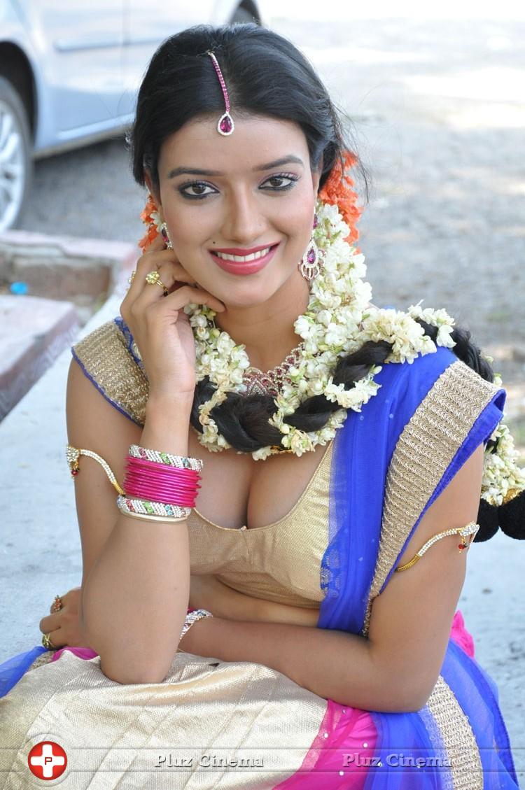 Maneesha Singh at Junction Lo Jayamalini Movie Opening Photos | Picture 1144125