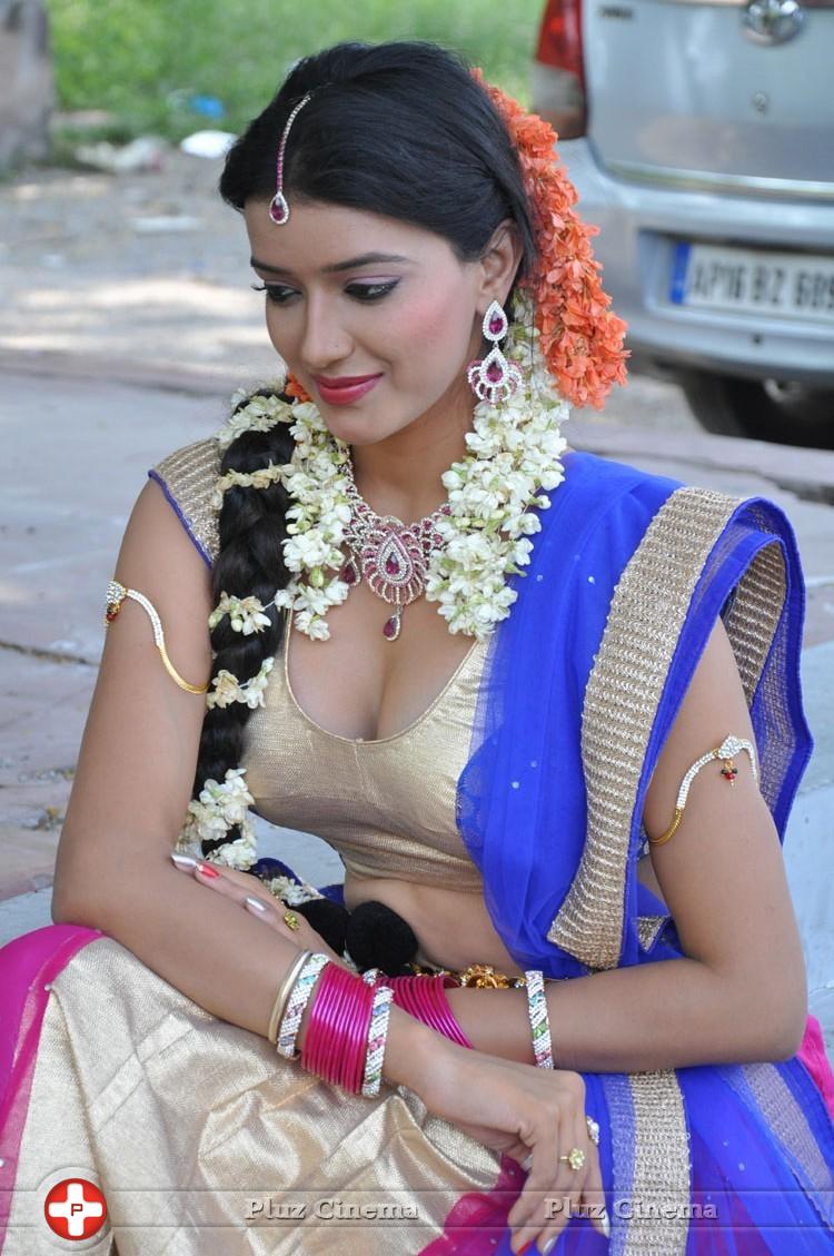 Maneesha Singh at Junction Lo Jayamalini Movie Opening Photos | Picture 1144139