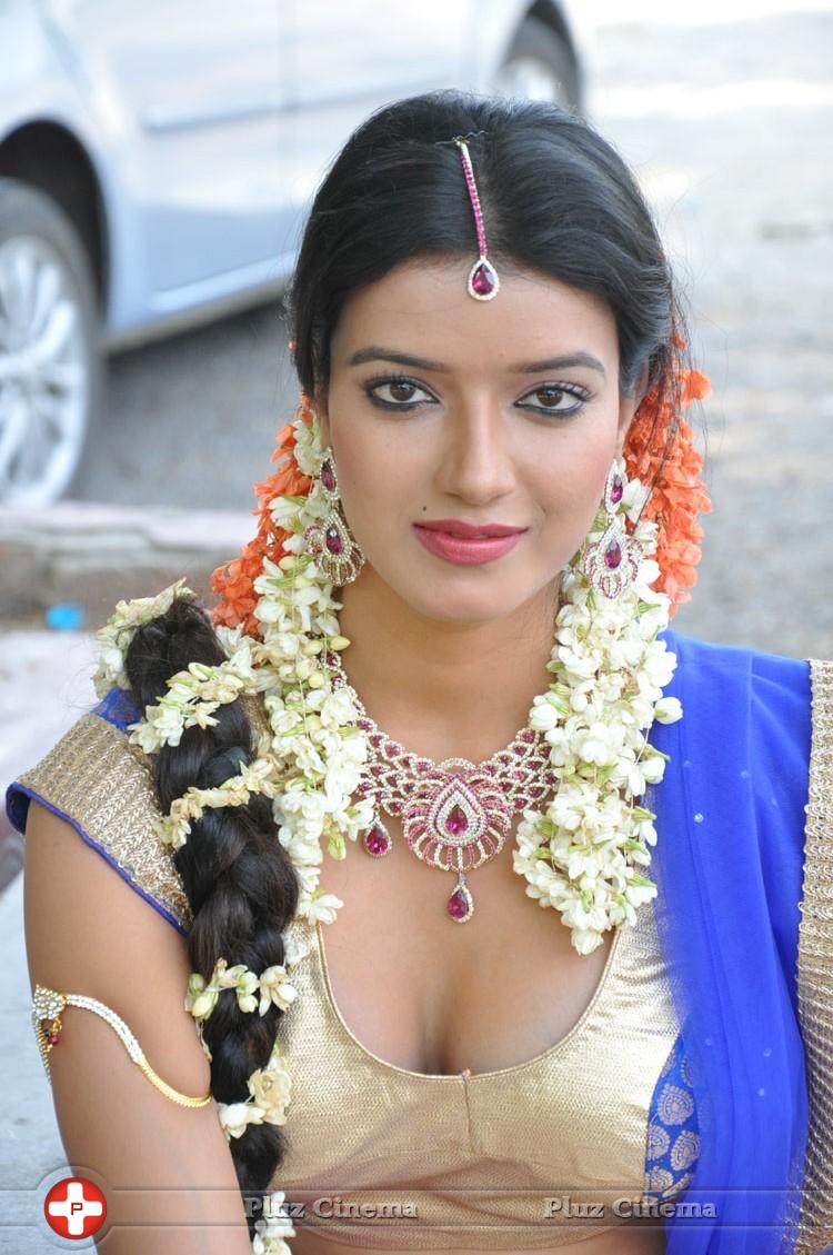 Maneesha Singh at Junction Lo Jayamalini Movie Opening Photos | Picture 1144156