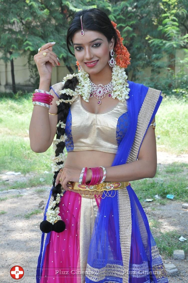 Maneesha Singh at Junction Lo Jayamalini Movie Opening Photos | Picture 1144176