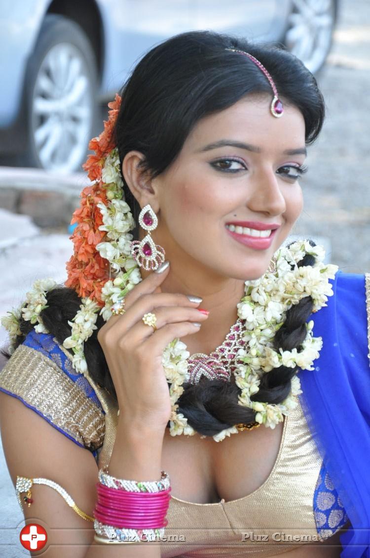 Maneesha Singh at Junction Lo Jayamalini Movie Opening Photos | Picture 1144180