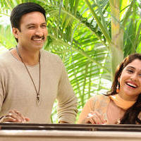 Gopichand's Soukhyam Movie Gallery | Picture 1145127