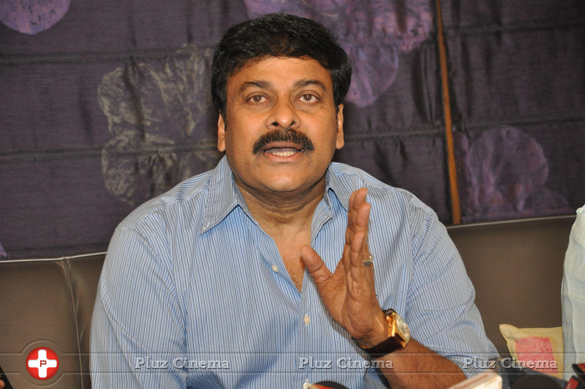 Chiranjeevi (Actors) - Kanche Team Congratulated by Megastar Chiranjeevi Photos | Picture 1145543