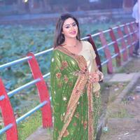 Actress Arshi Khan Outdoor Shoot in Mumbai Photos | Picture 1149575