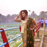 Actress Arshi Khan Outdoor Shoot in Mumbai Photos | Picture 1149580