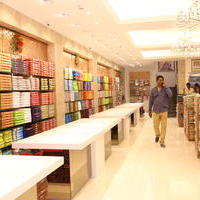 Rashi Khanna Launches Kasam Pullaiah Shopping Mall Stills | Picture 1126584