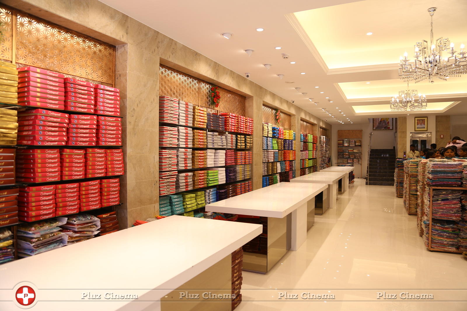 Rashi Khanna Launches Kasam Pullaiah Shopping Mall Stills | Picture 1126583