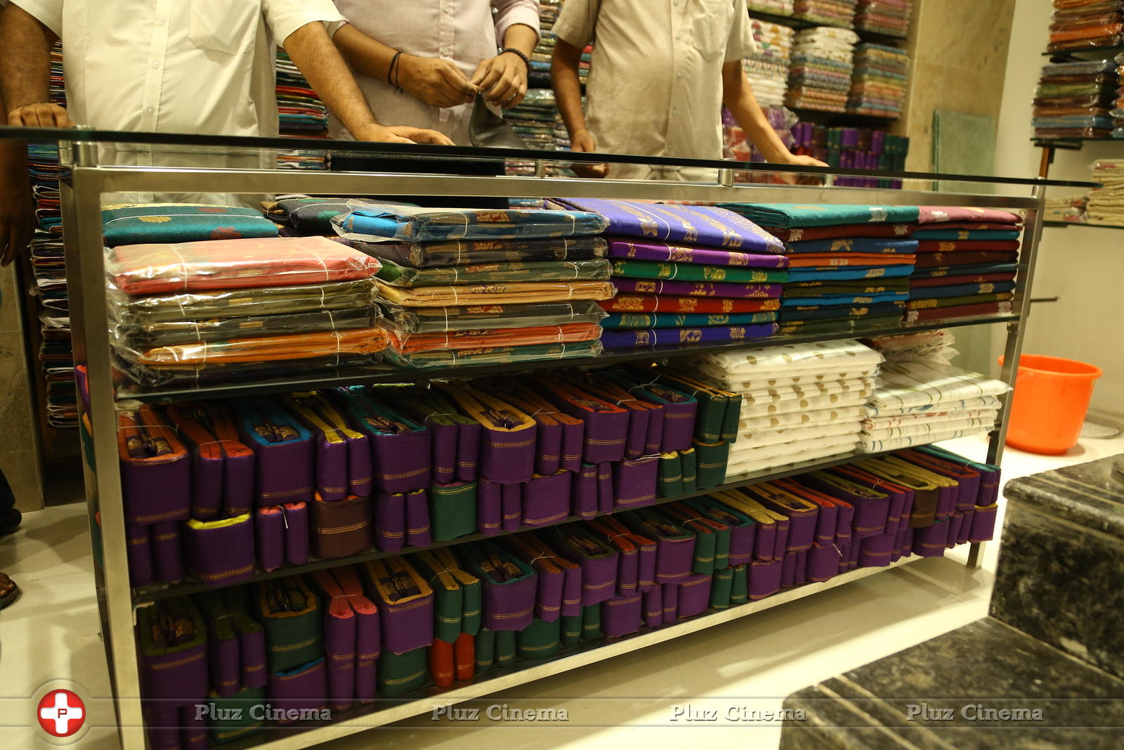 Rashi Khanna Launches Kasam Pullaiah Shopping Mall Stills | Picture 1126586