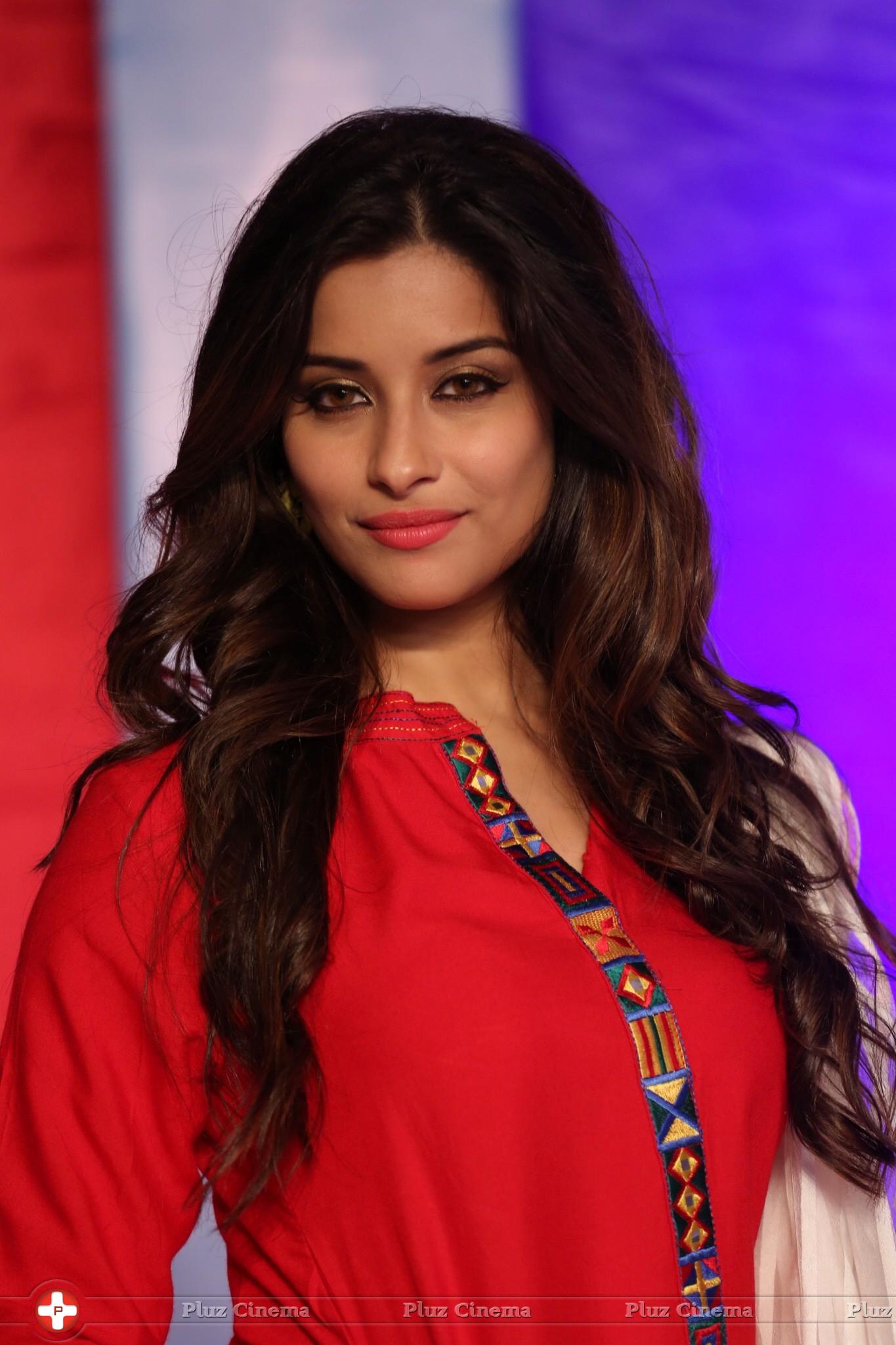Actress Madhurima Special Gallery | Picture 1127469