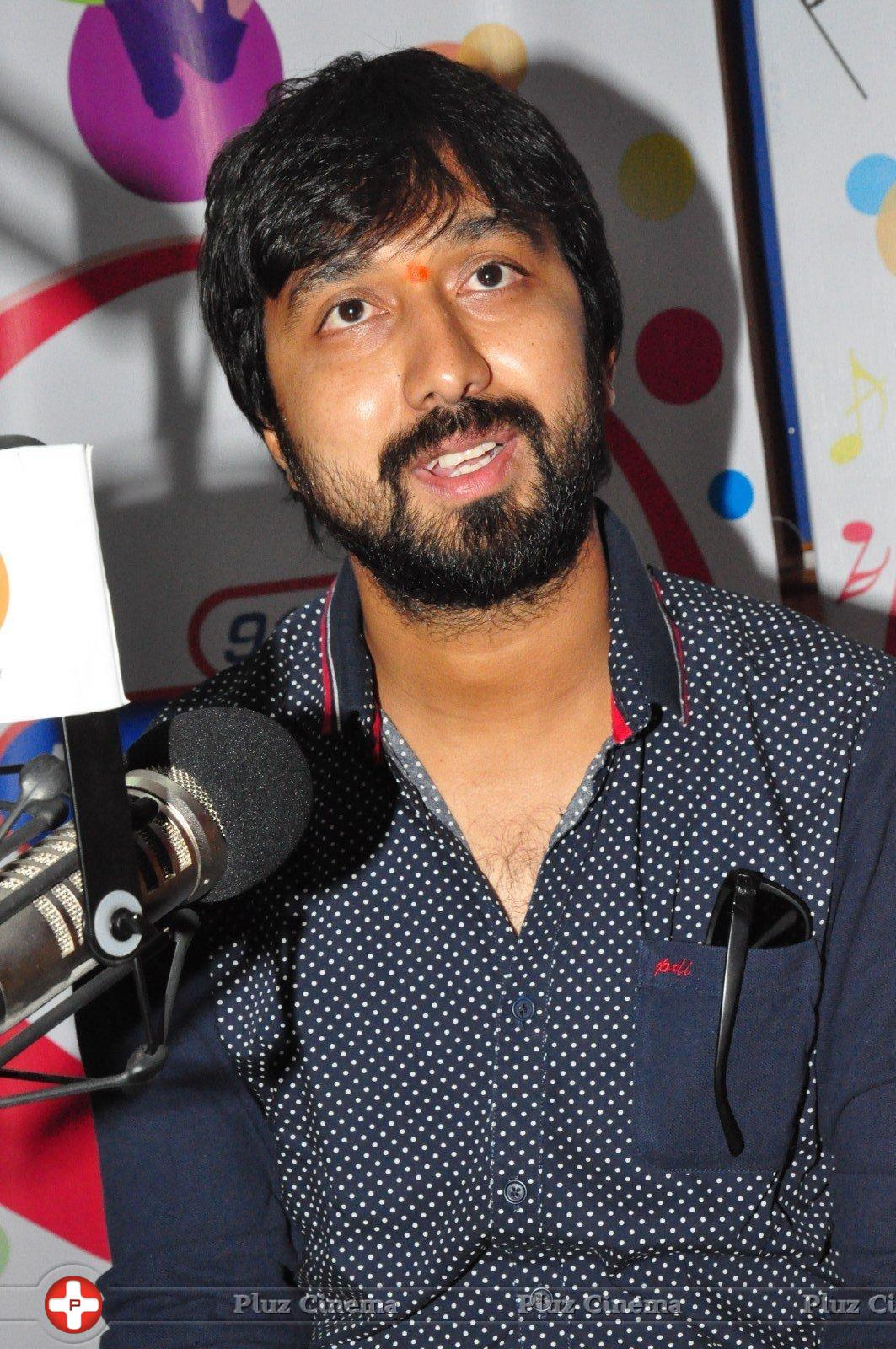 K. S. Ravindra (Writer) - K S Ravindra at Radio City Photos | Picture 1284084