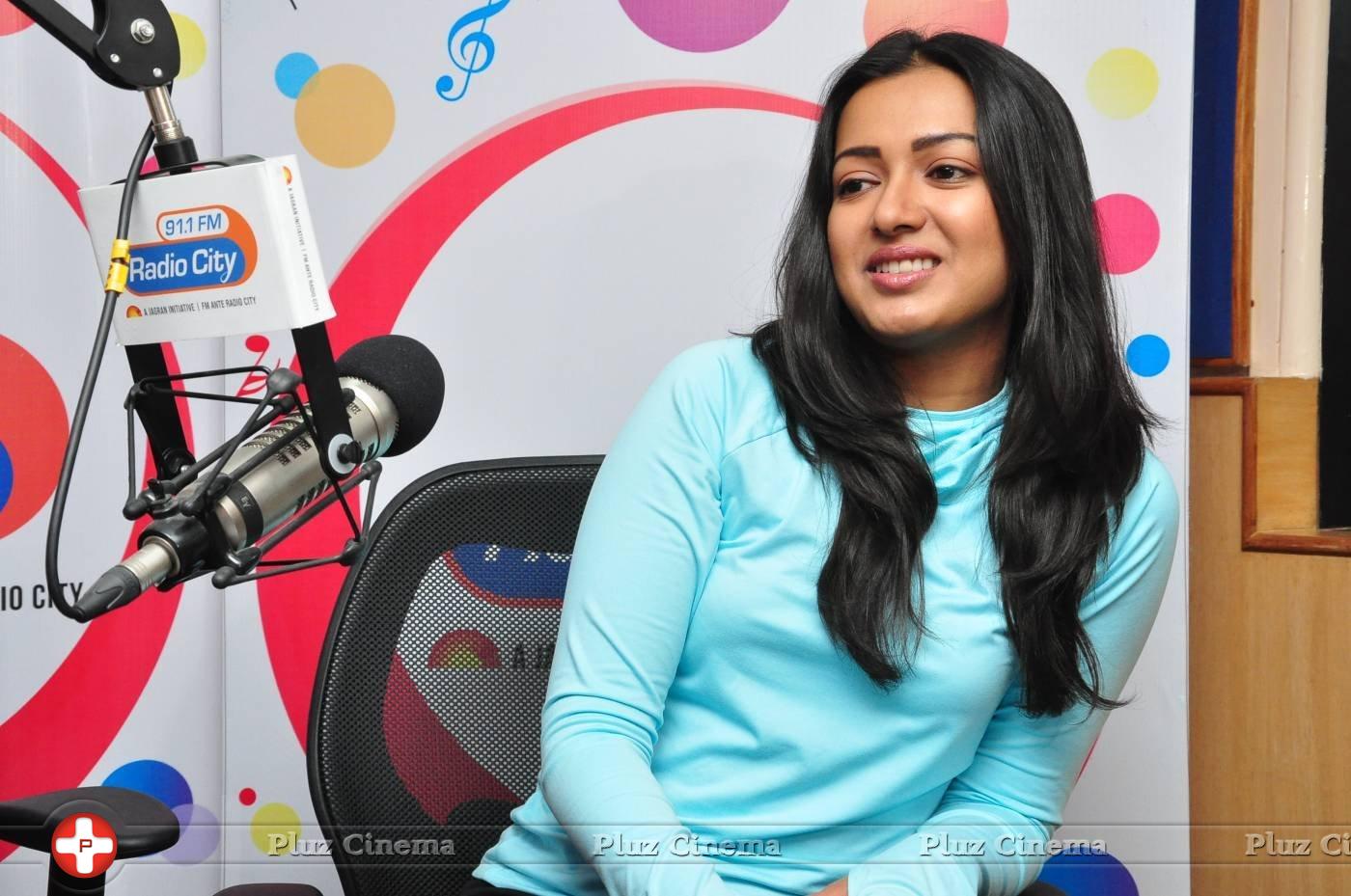 Catherine Tresa at Radio City Stills | Picture 1294740