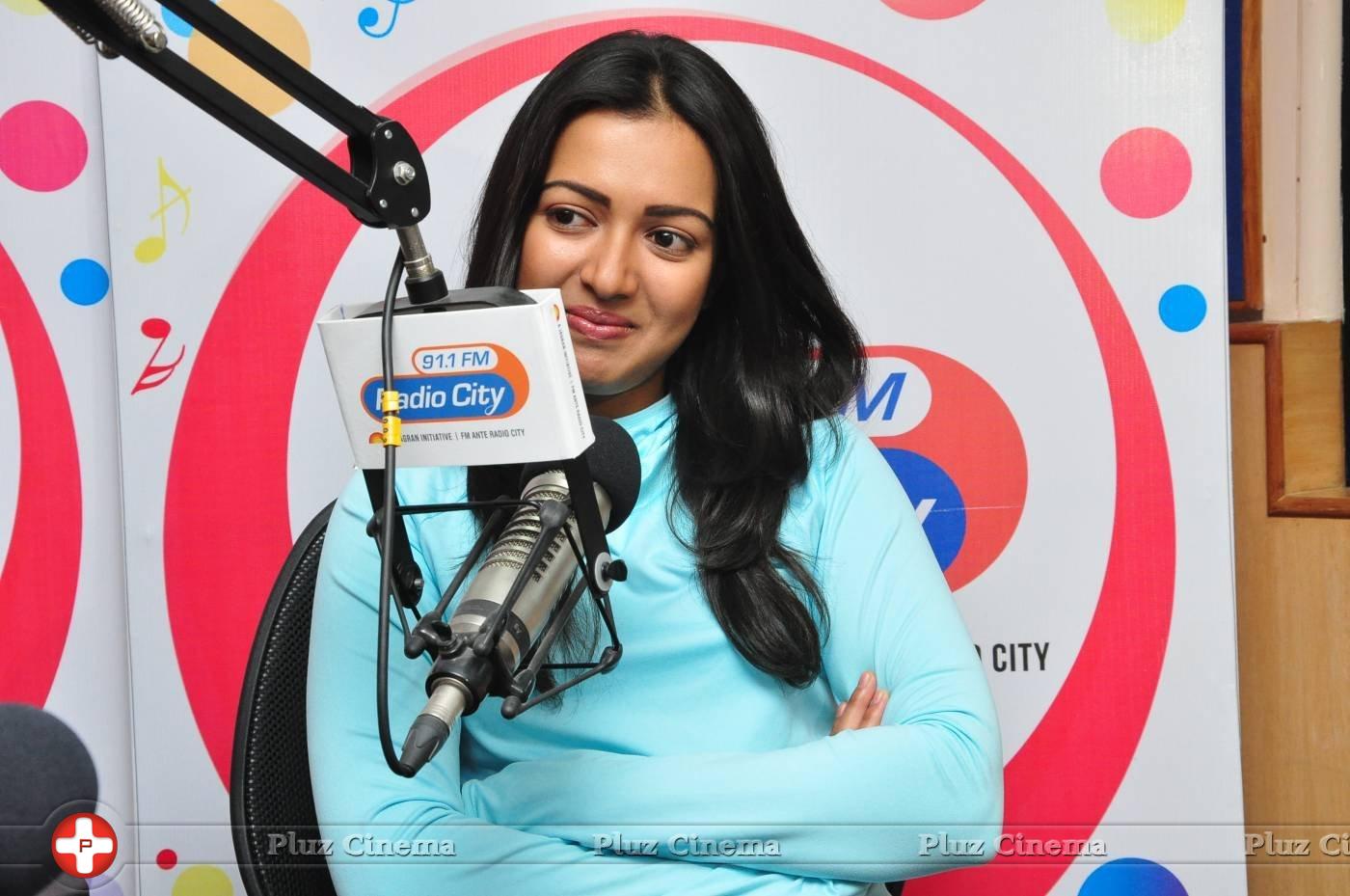 Catherine Tresa at Radio City Stills | Picture 1294777