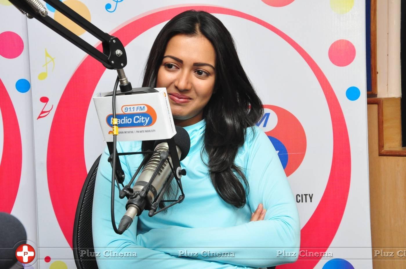 Catherine Tresa at Radio City Stills | Picture 1294778