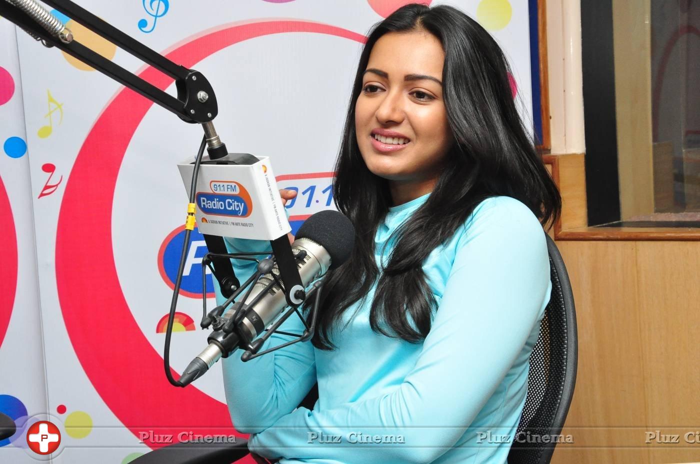 Catherine Tresa at Radio City Stills | Picture 1294785