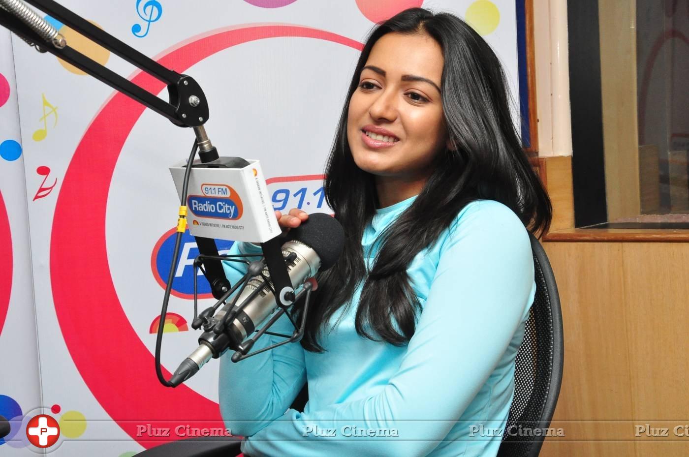 Catherine Tresa at Radio City Stills | Picture 1294786