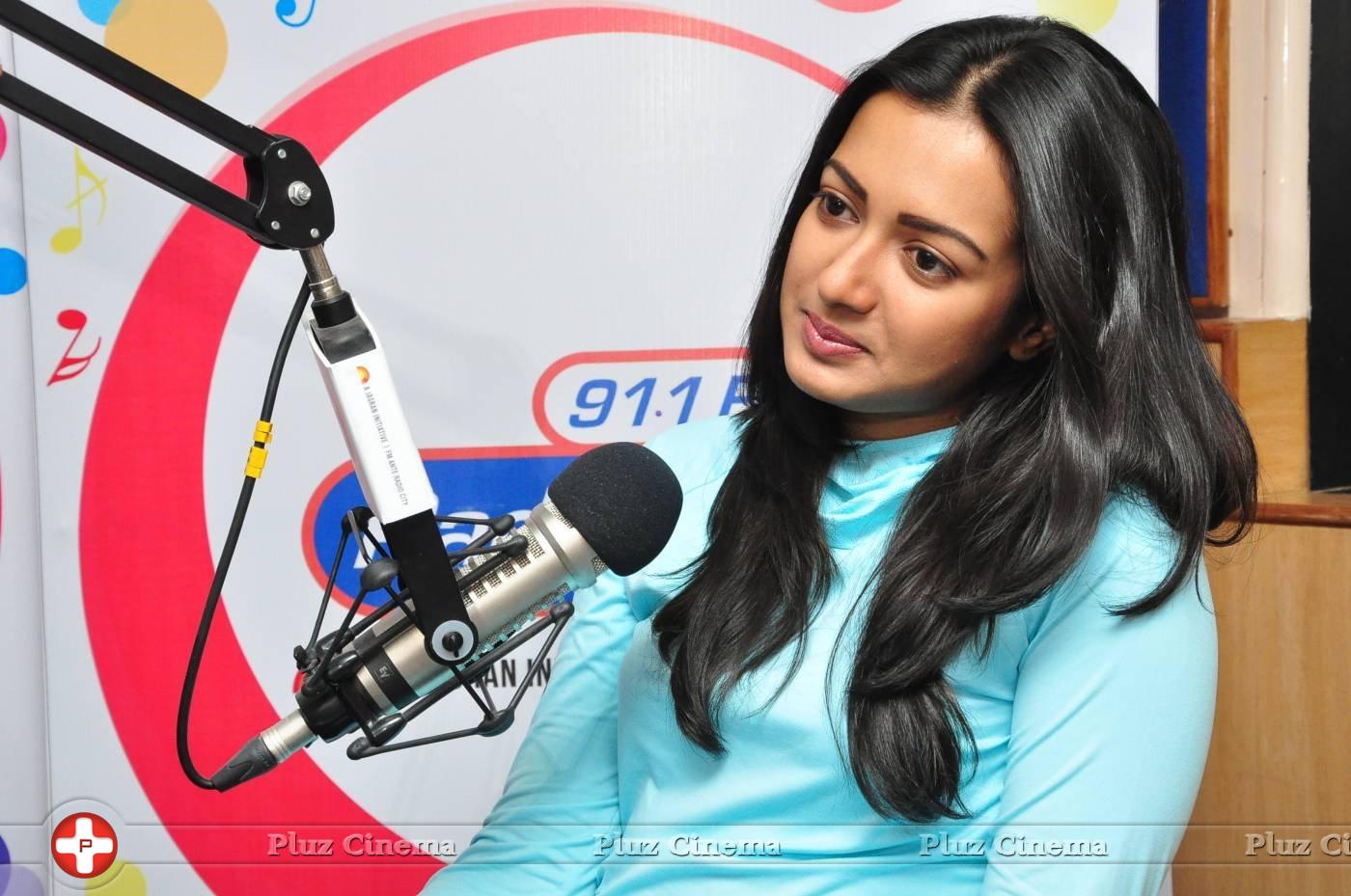 Catherine Tresa at Radio City Stills | Picture 1294789