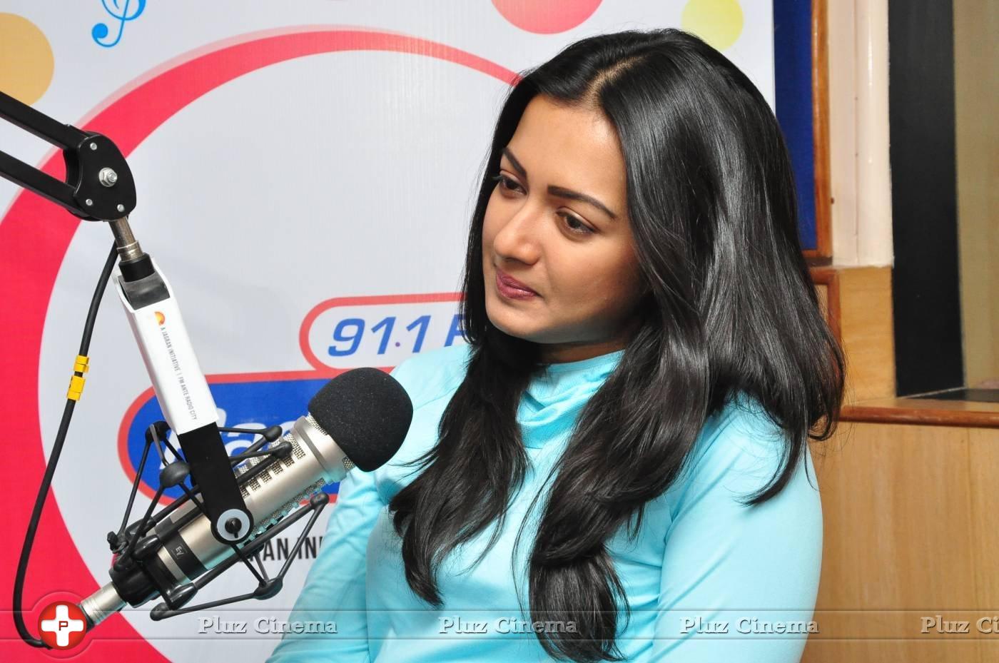 Catherine Tresa at Radio City Stills | Picture 1294790