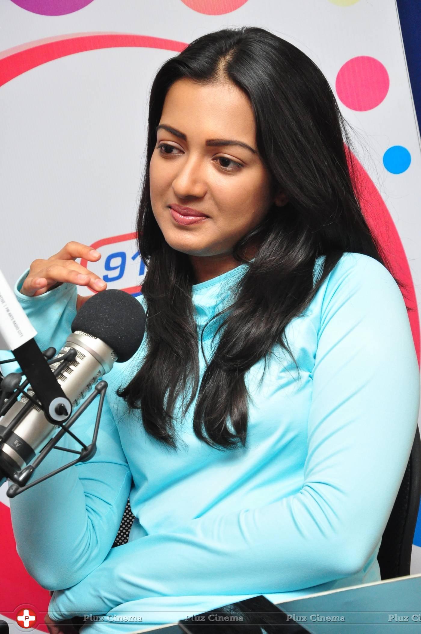 Catherine Tresa at Radio City Stills | Picture 1294814