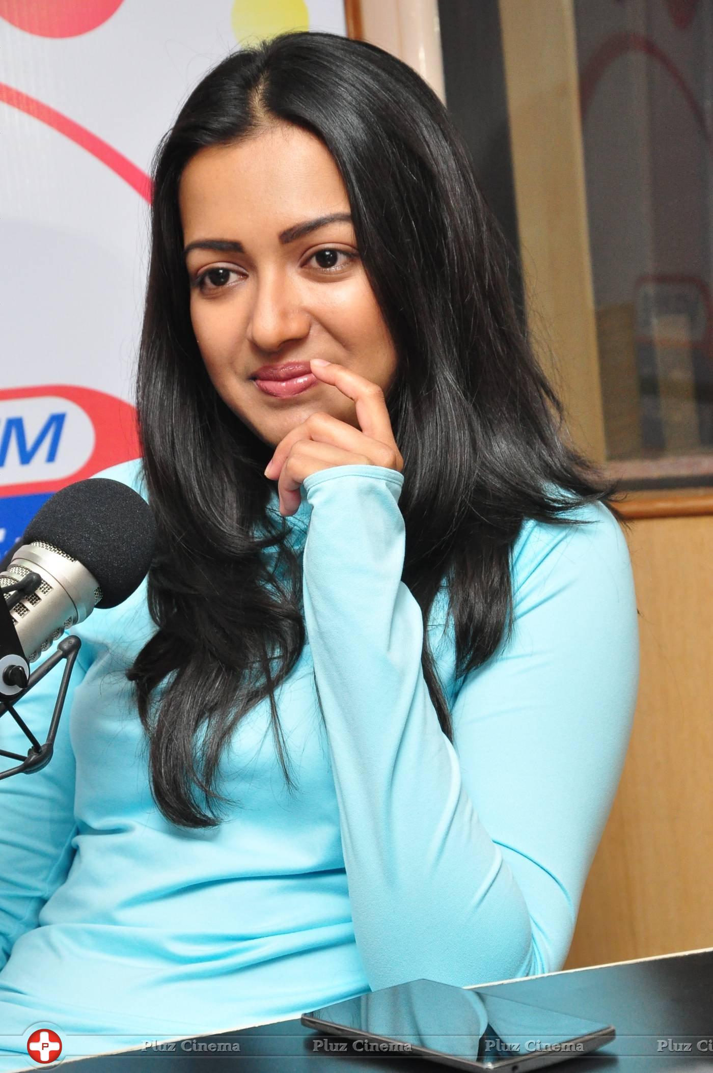 Catherine Tresa at Radio City Stills | Picture 1294827