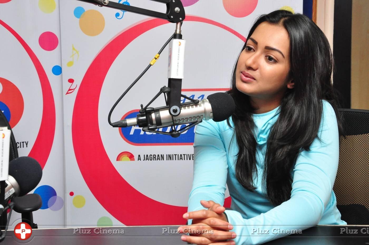 Catherine Tresa at Radio City Stills | Picture 1294860