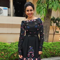 Rakul Preet Singh at Sarrainodu Press Meet Stills | Picture 1297250