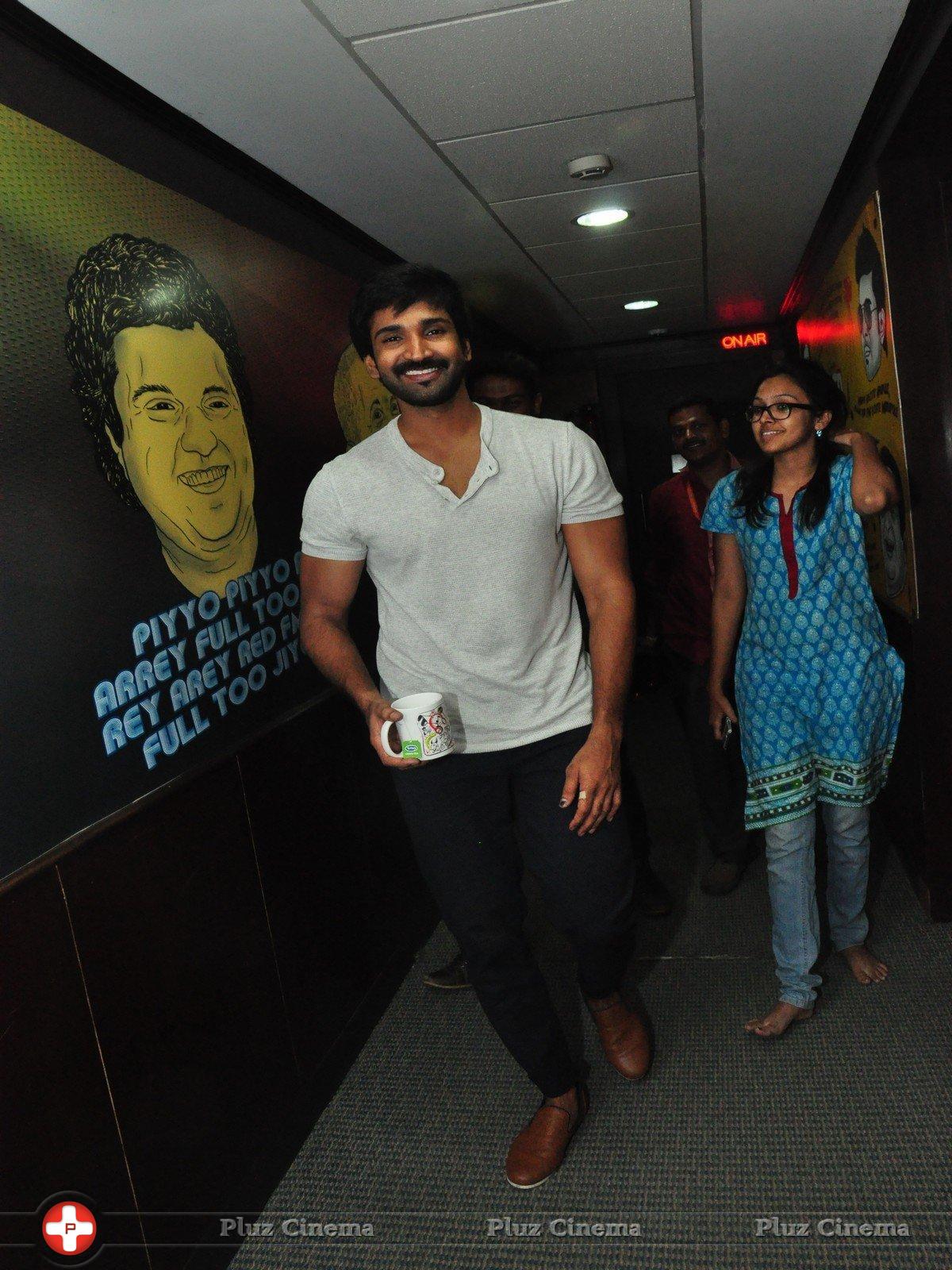 Aadhi Pinisetty - Aadhi at Red FM Photos | Picture 1298083