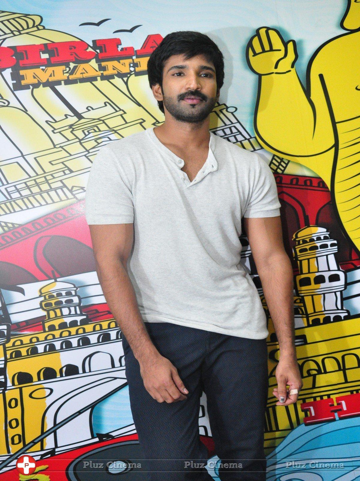 Aadhi Pinisetty - Aadhi at Red FM Photos | Picture 1298123