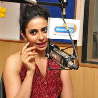 Rakul Preet Singh and Aadhi at Radio City Photos | Picture 1297610