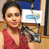 Rakul Preet Singh and Aadhi at Radio City Photos | Picture 1297620