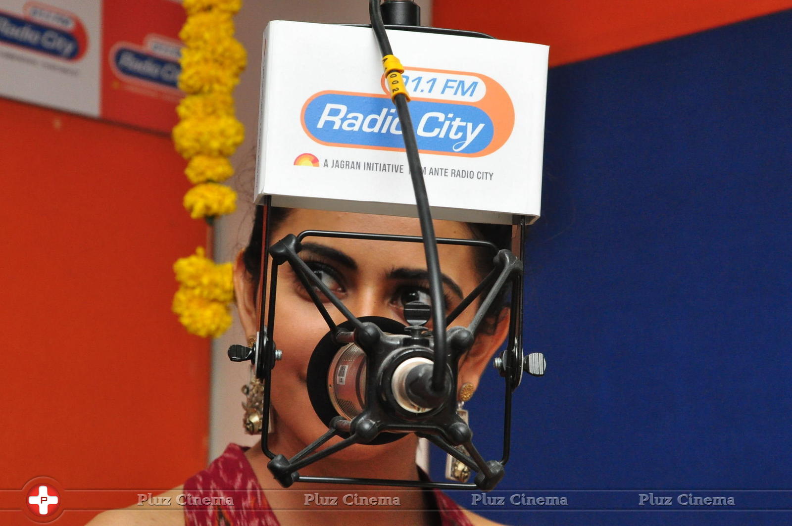 Rakul Preet Singh and Aadhi at Radio City Photos | Picture 1297630