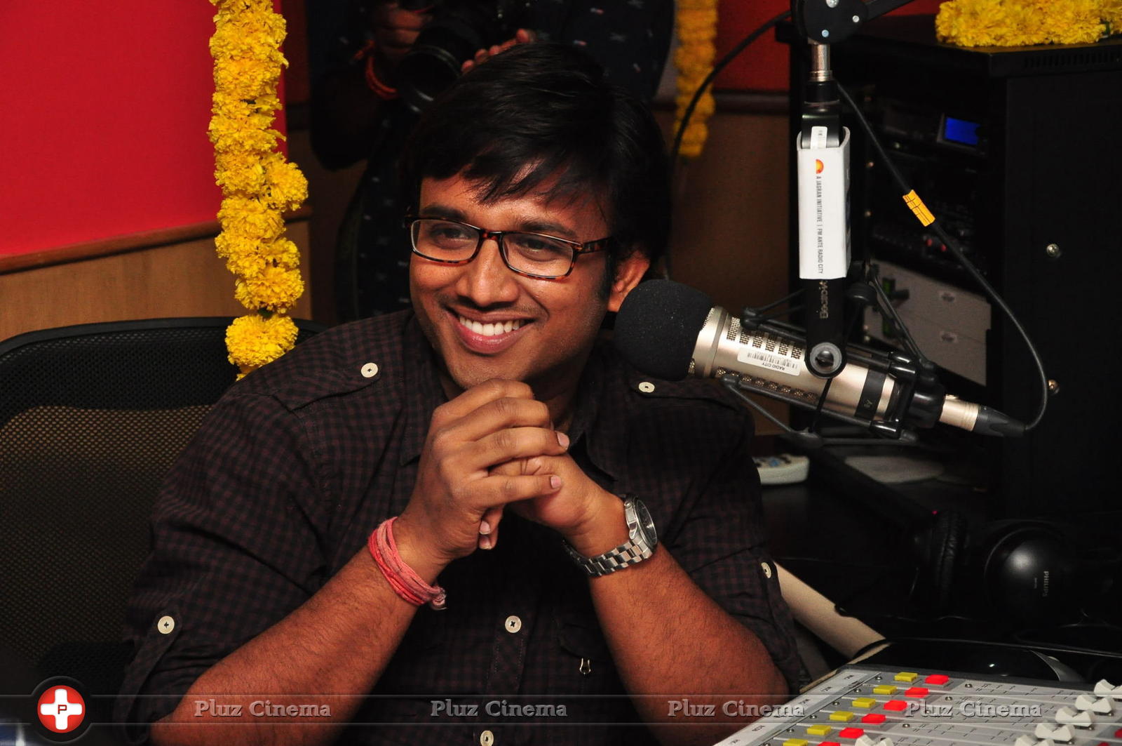 Rakul Preet Singh and Aadhi at Radio City Photos | Picture 1297888