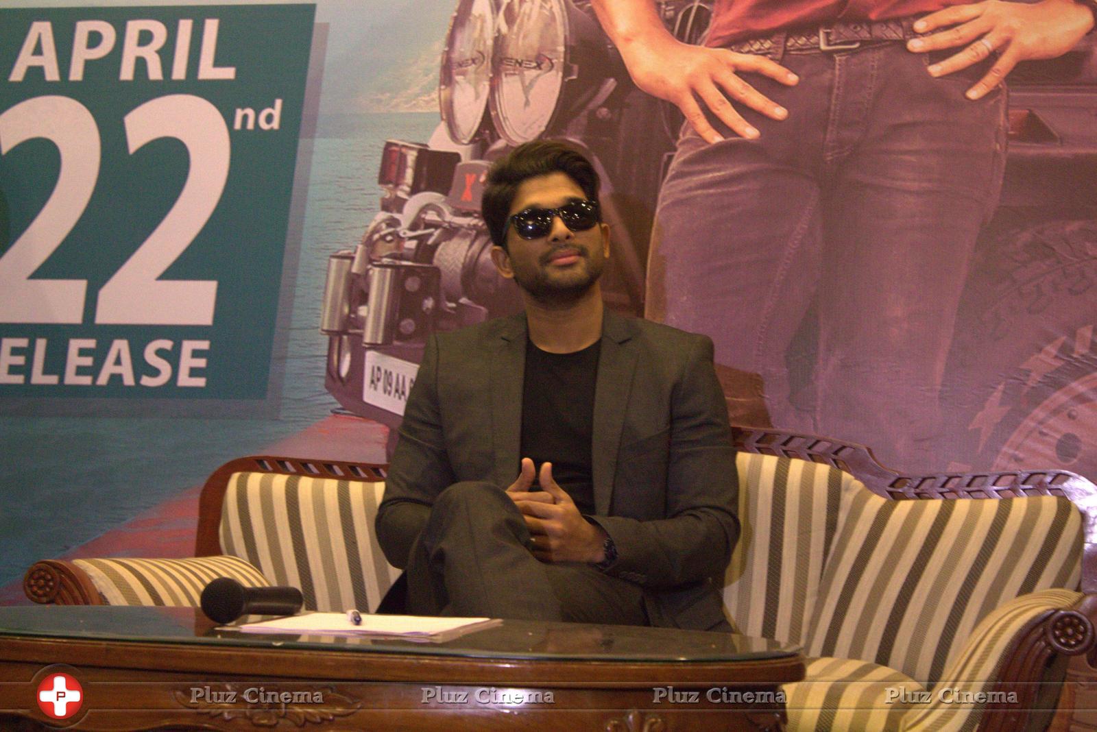 Allu Arjun at Sarrainodu Bangalore Press Meet Photos | Picture 1298467