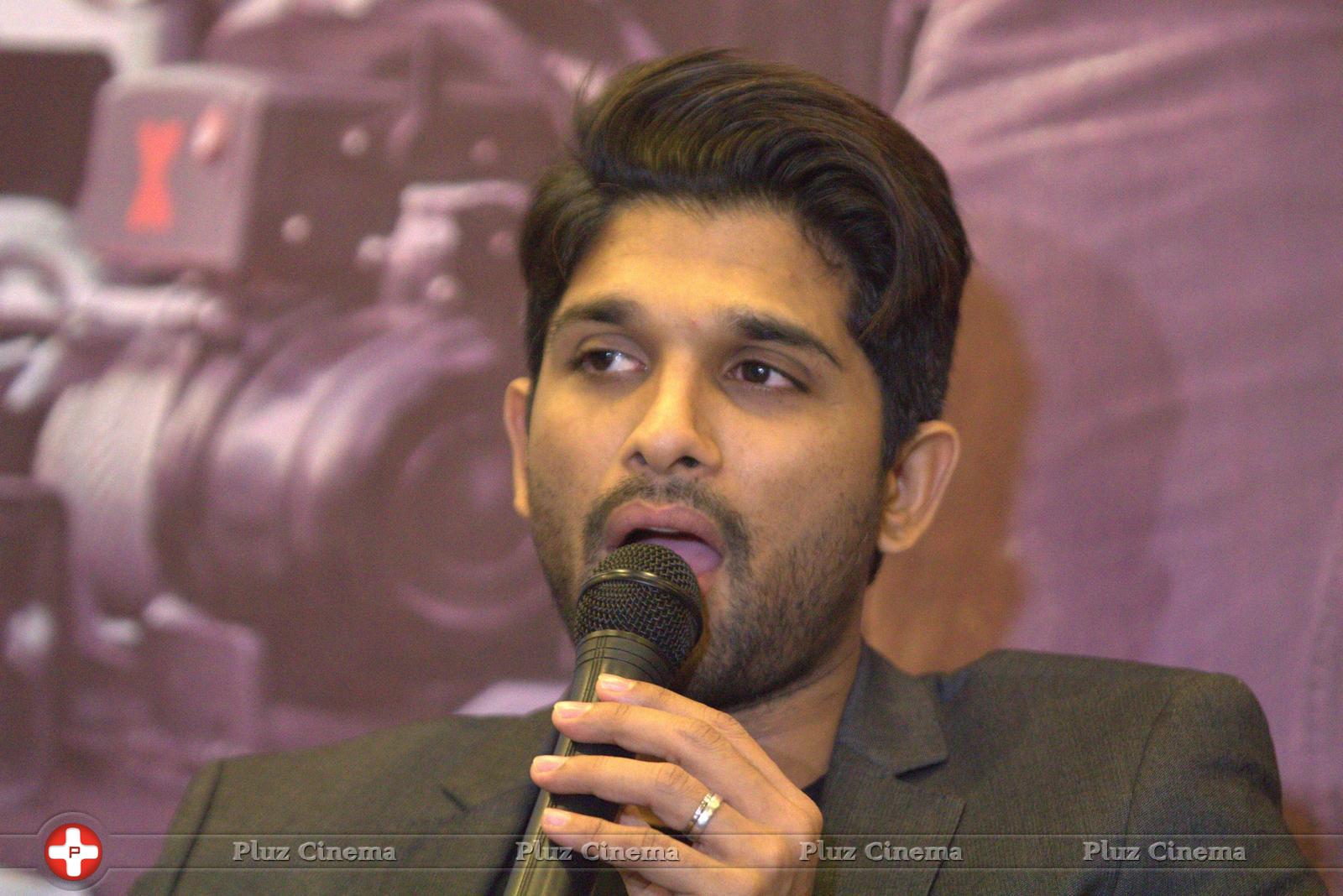 Allu Arjun at Sarrainodu Bangalore Press Meet Photos | Picture 1298488