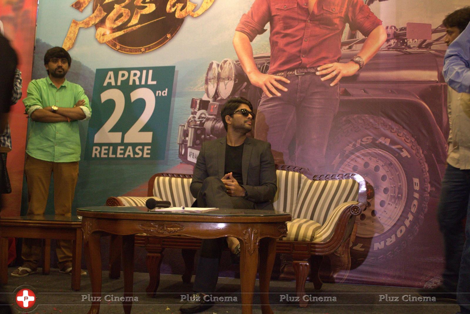 Allu Arjun at Sarrainodu Bangalore Press Meet Photos | Picture 1298490