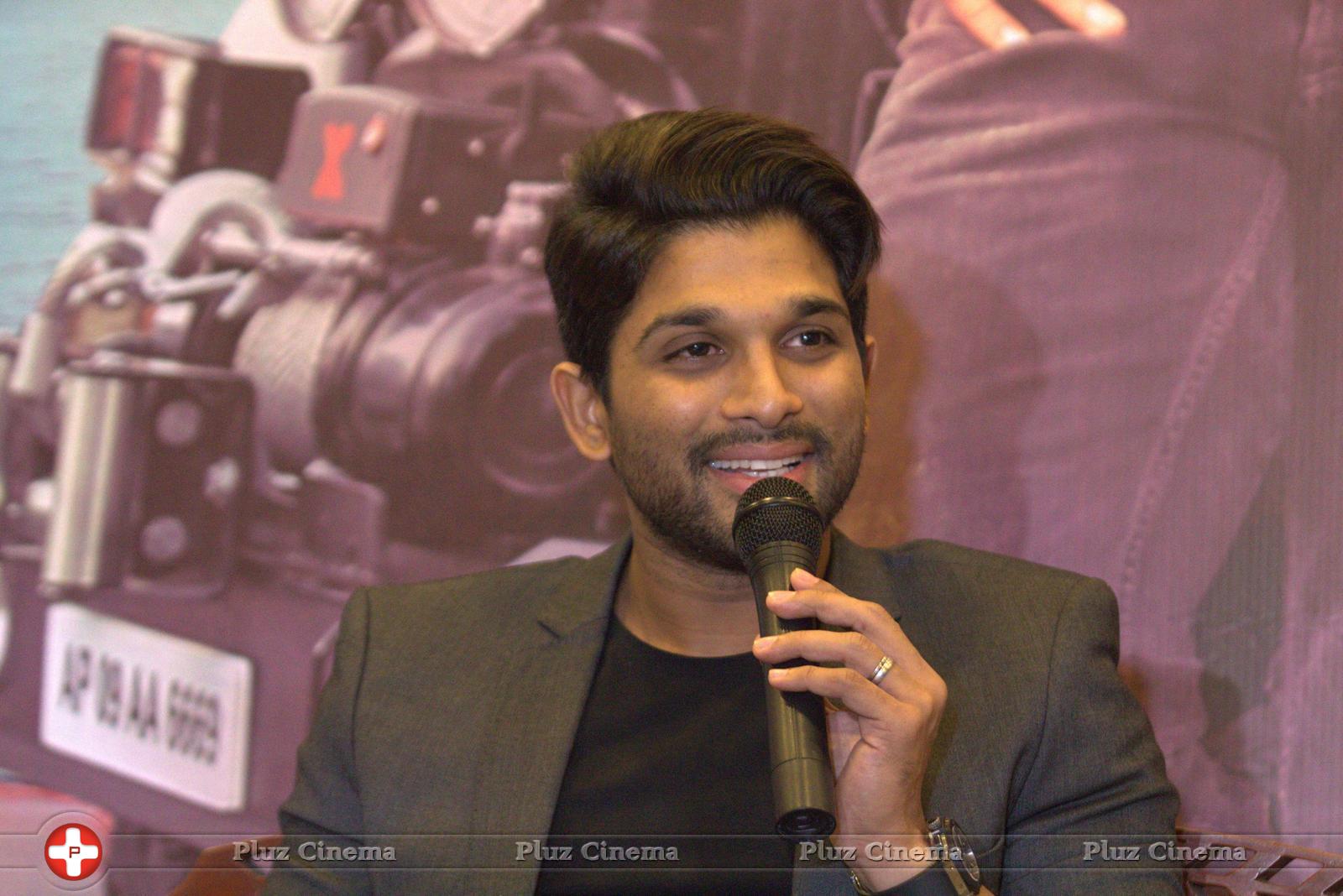 Allu Arjun at Sarrainodu Bangalore Press Meet Photos | Picture 1298492