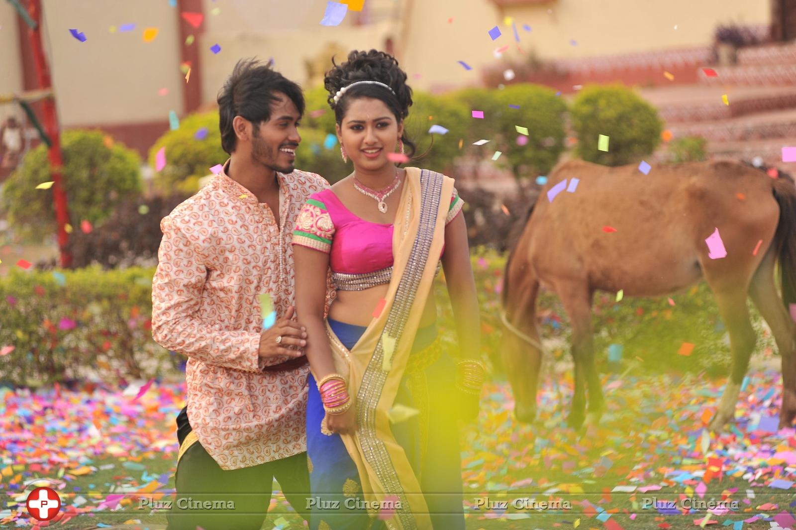 Aame Athadyithe Movie Stills | Picture 1302647