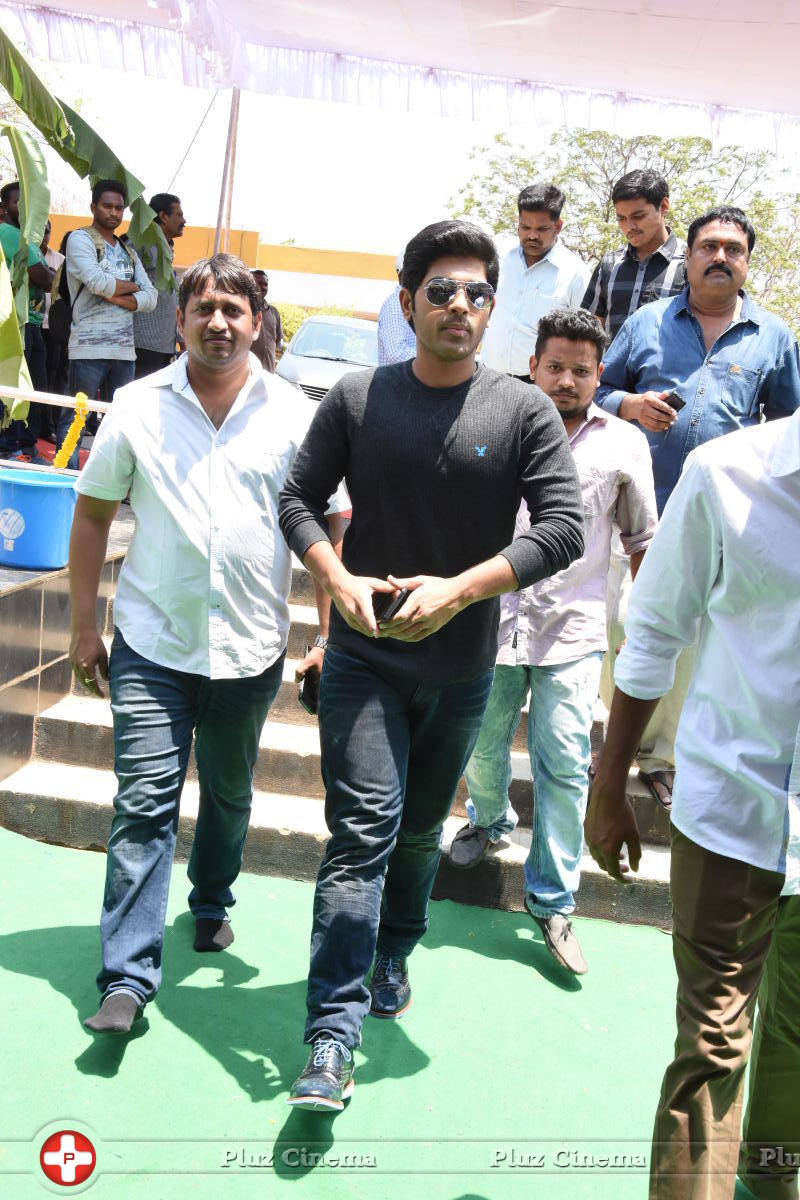 Allu Sirish New Movie Opening Stills | Picture 1302834