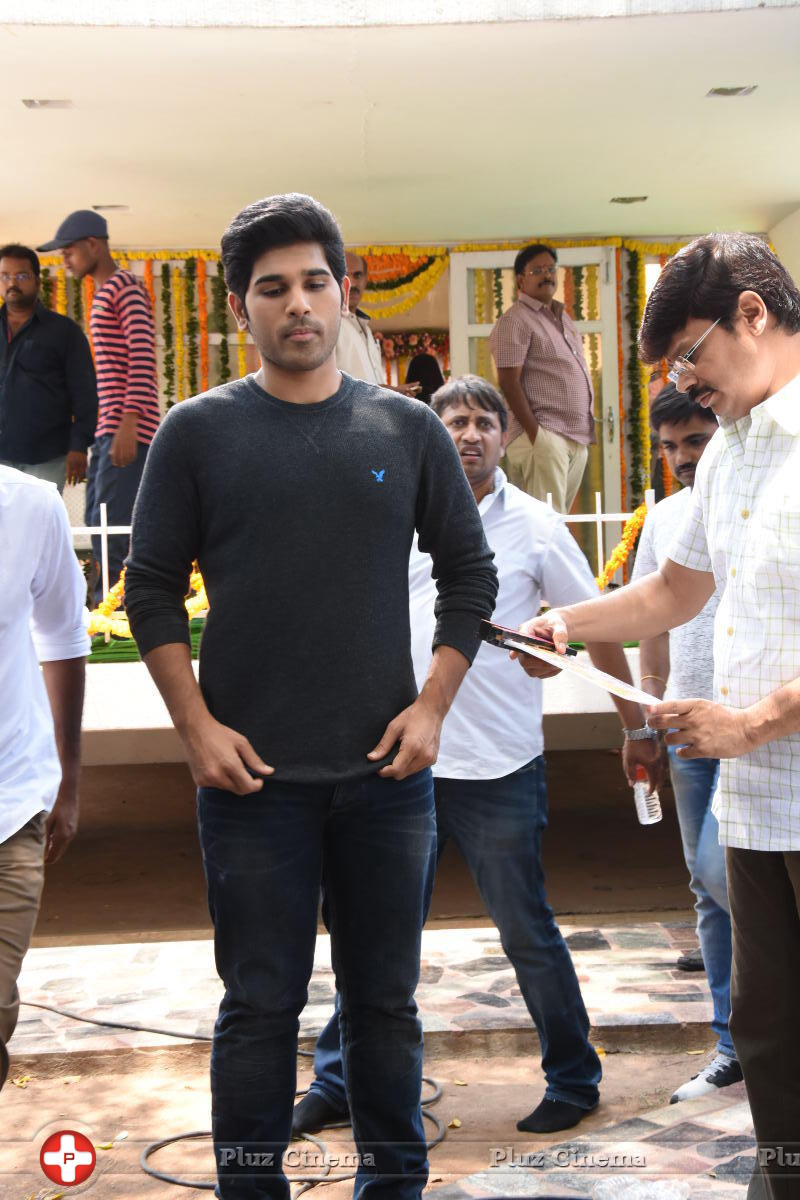 Allu Sirish New Movie Opening Stills | Picture 1302905