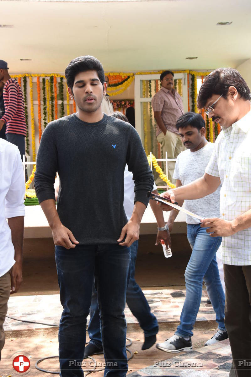 Allu Sirish New Movie Opening Stills | Picture 1302906