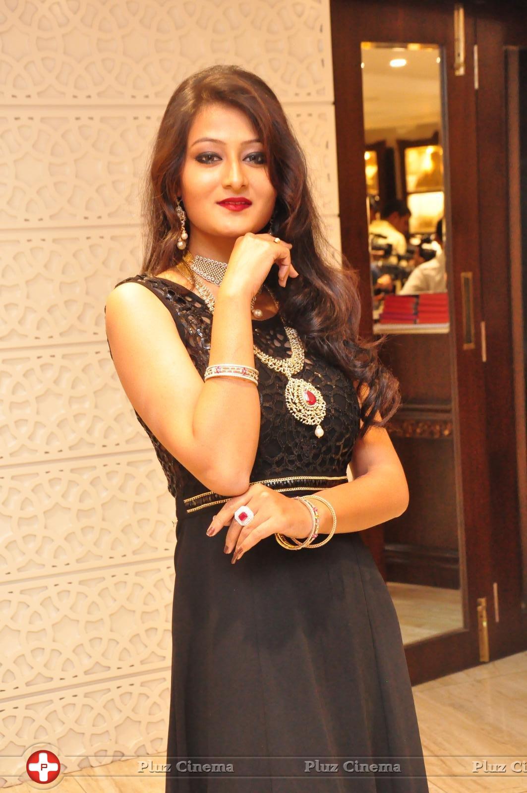 Nilofer New Photos | Picture 1388244