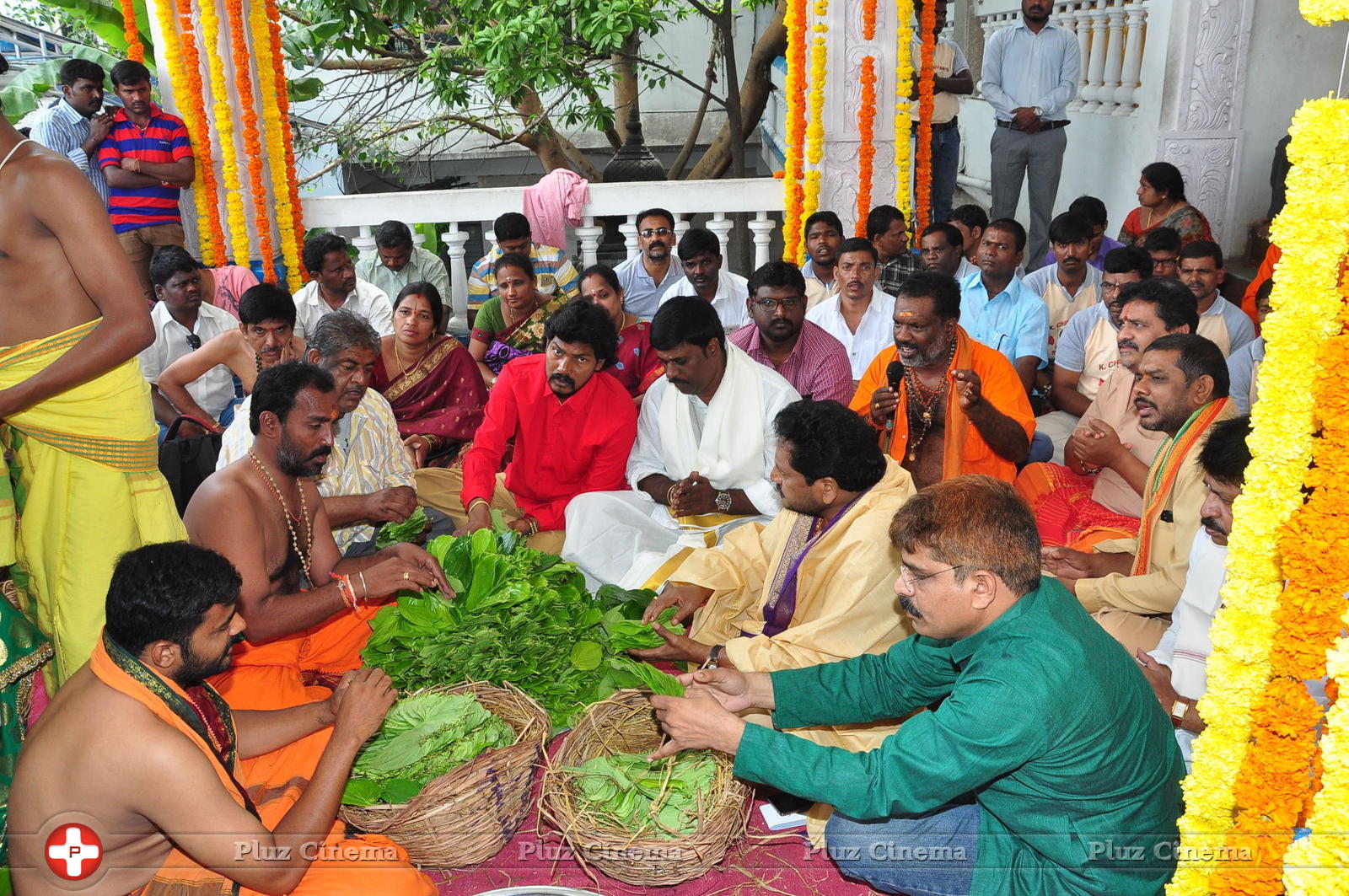 Chiranjeevi Birthday Celebrations at Film Nagar Temple | Picture 1395542