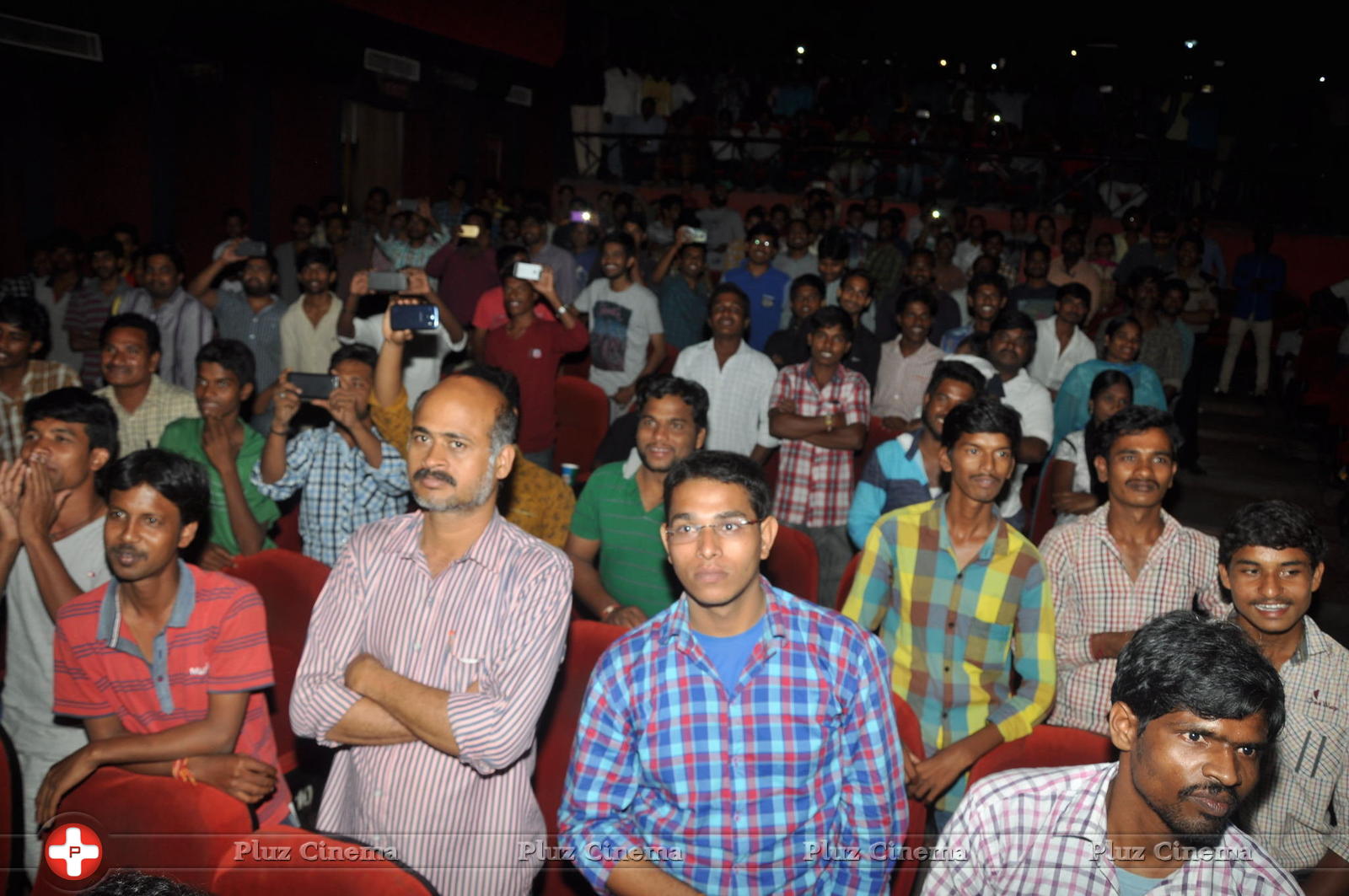 Chuttalabbai Movie Team at Chandra kala Theatre | Picture 1396031