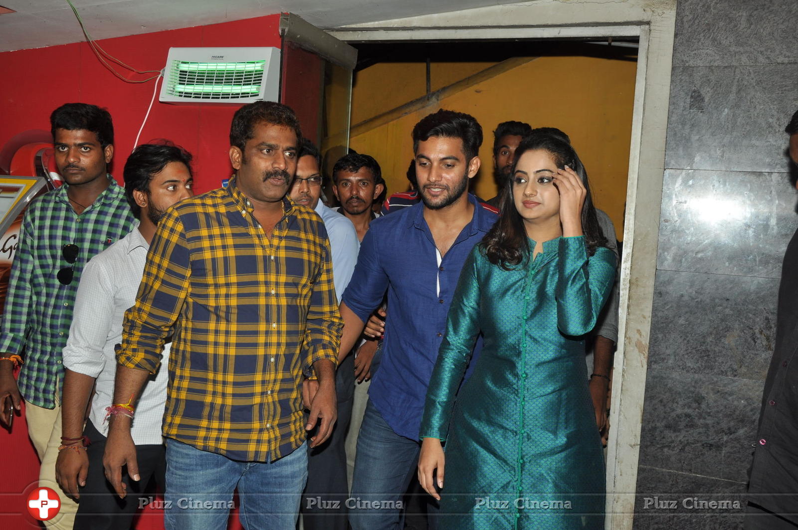 Chuttalabbai Movie Team at Chandra kala Theatre | Picture 1396046
