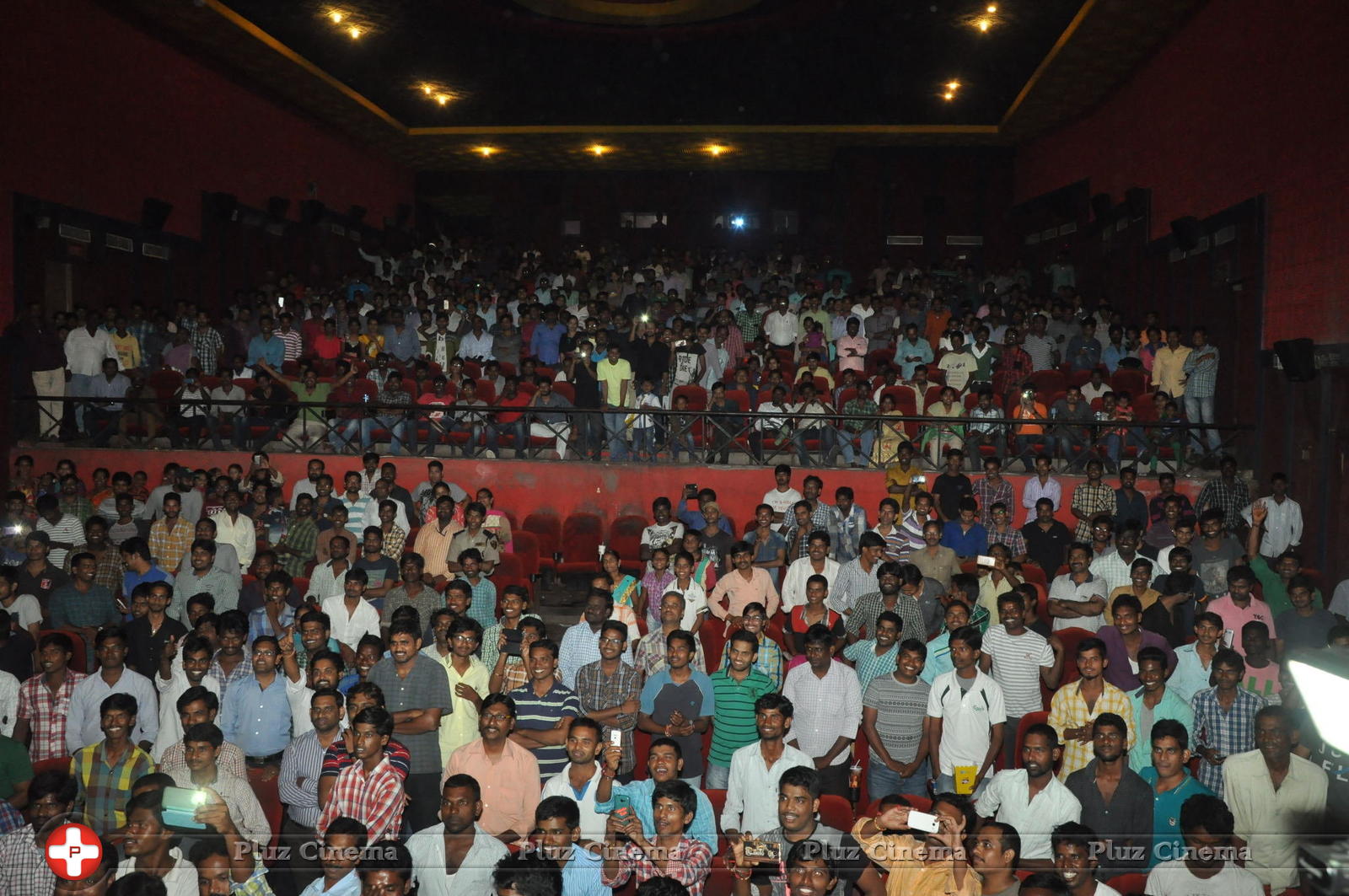 Chuttalabbai Movie Team at Chandra kala Theatre | Picture 1396062