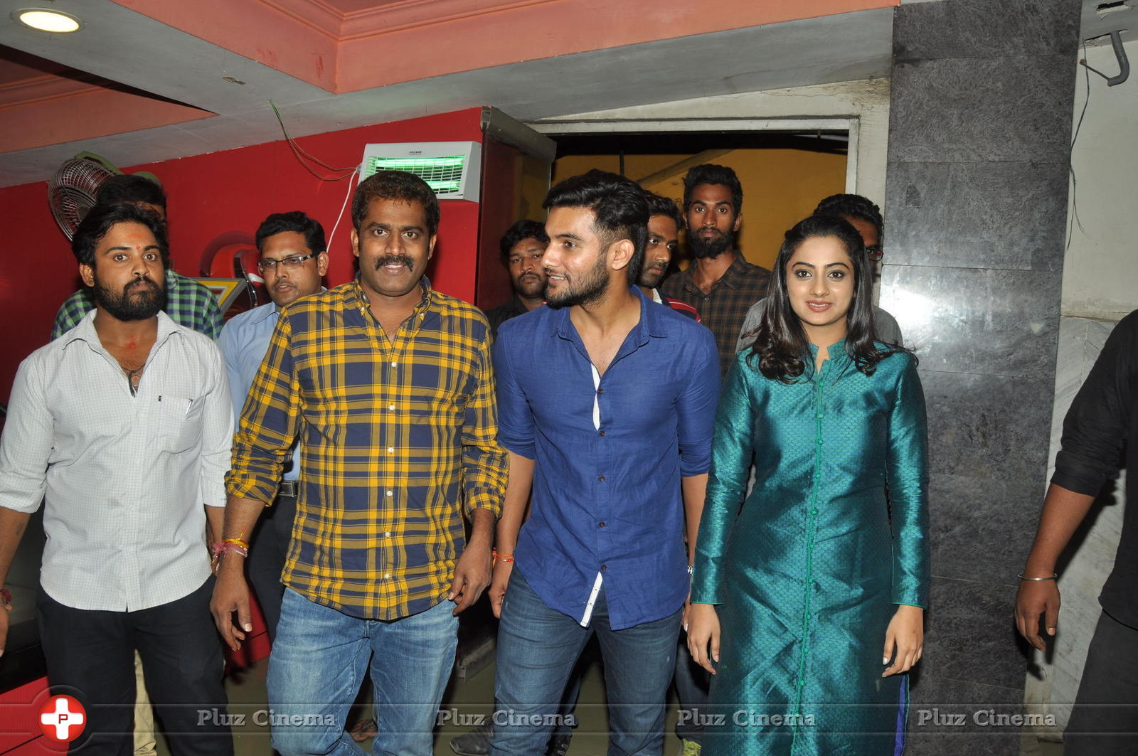 Chuttalabbai Movie Team at Chandra kala Theatre | Picture 1396070