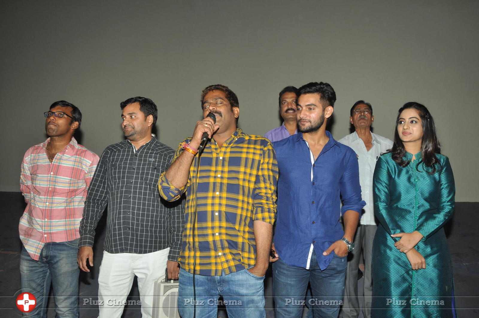 Chuttalabbai Movie Team at Prasant Theatre | Picture 1395832