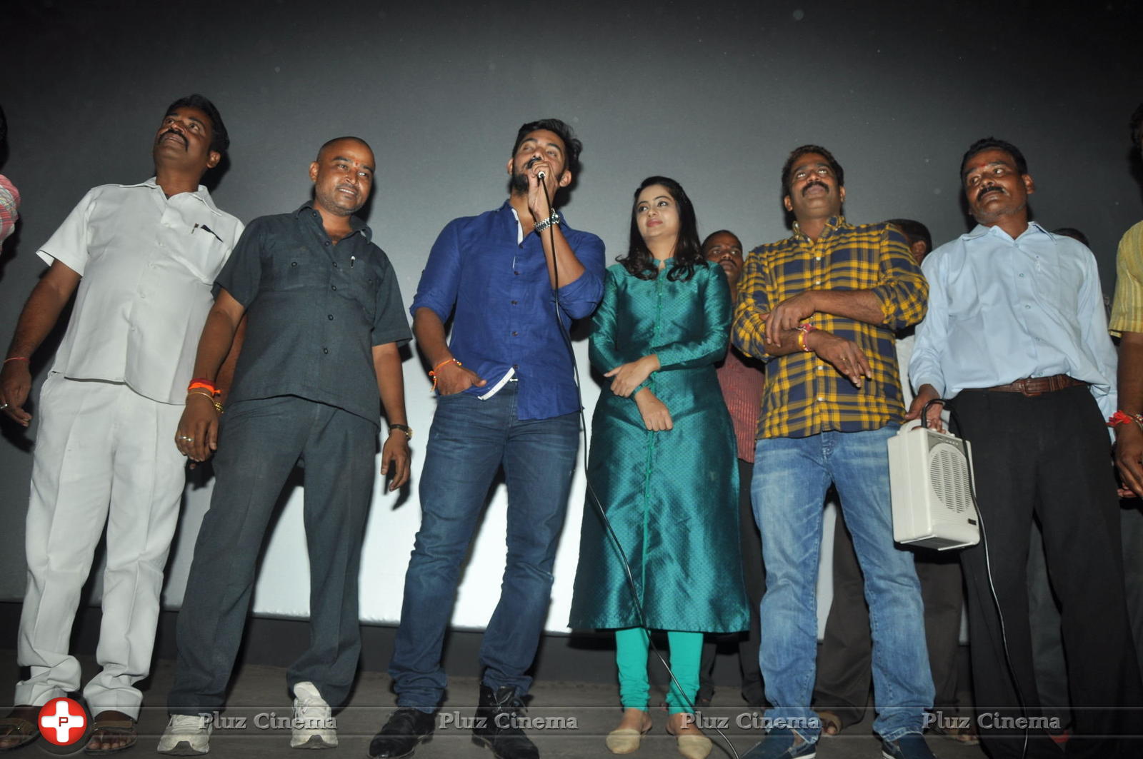 Chuttalabbai Movie Team at Sri Mayuri | Picture 1396111