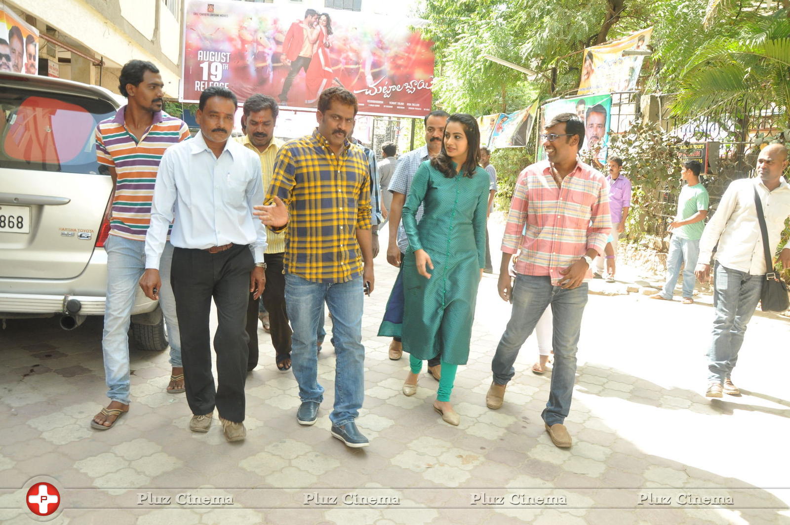 Chuttalabbai Movie Team at Sri Mayuri | Picture 1396162